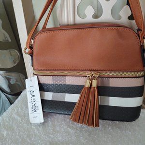 NWt 💂PLAID Faux-Leather Classic-Crossbody Handbag~ Black +Camel-Tan